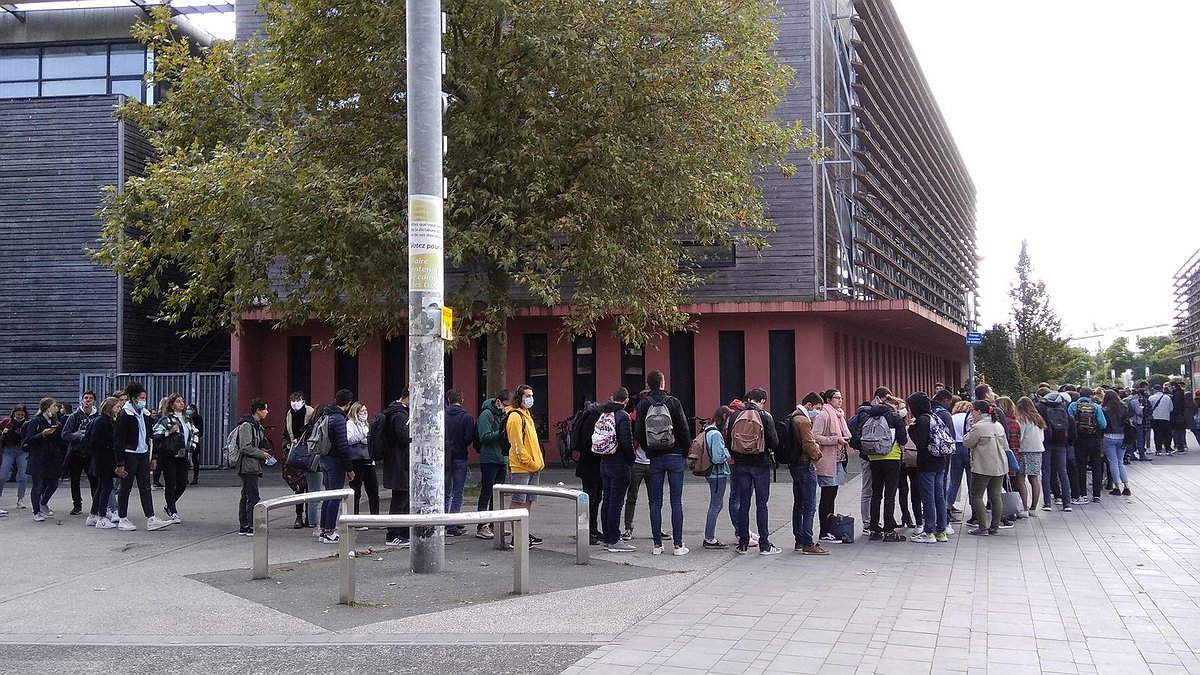 Étudiants privés de restaurant