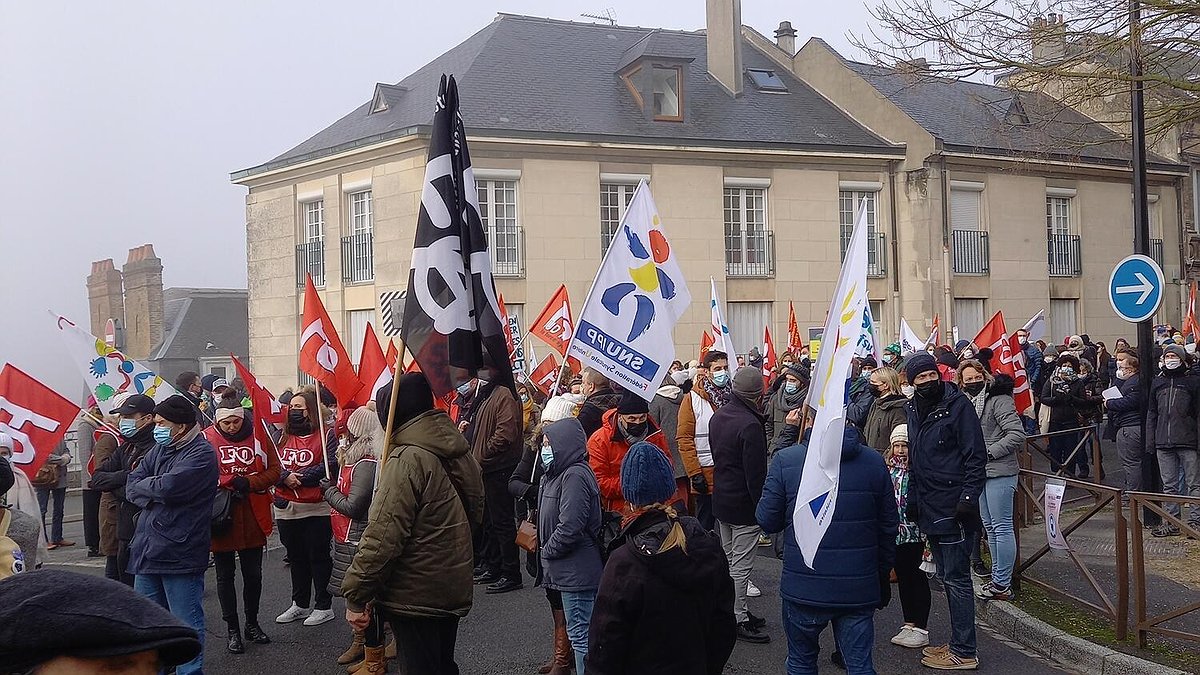 Les salariés de l'Éducation nationale en colère manifestent