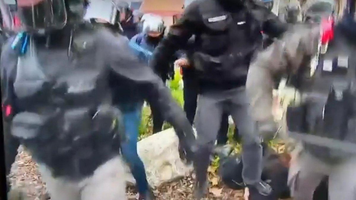 A bas les violences policières ! Vive la mobilisation !