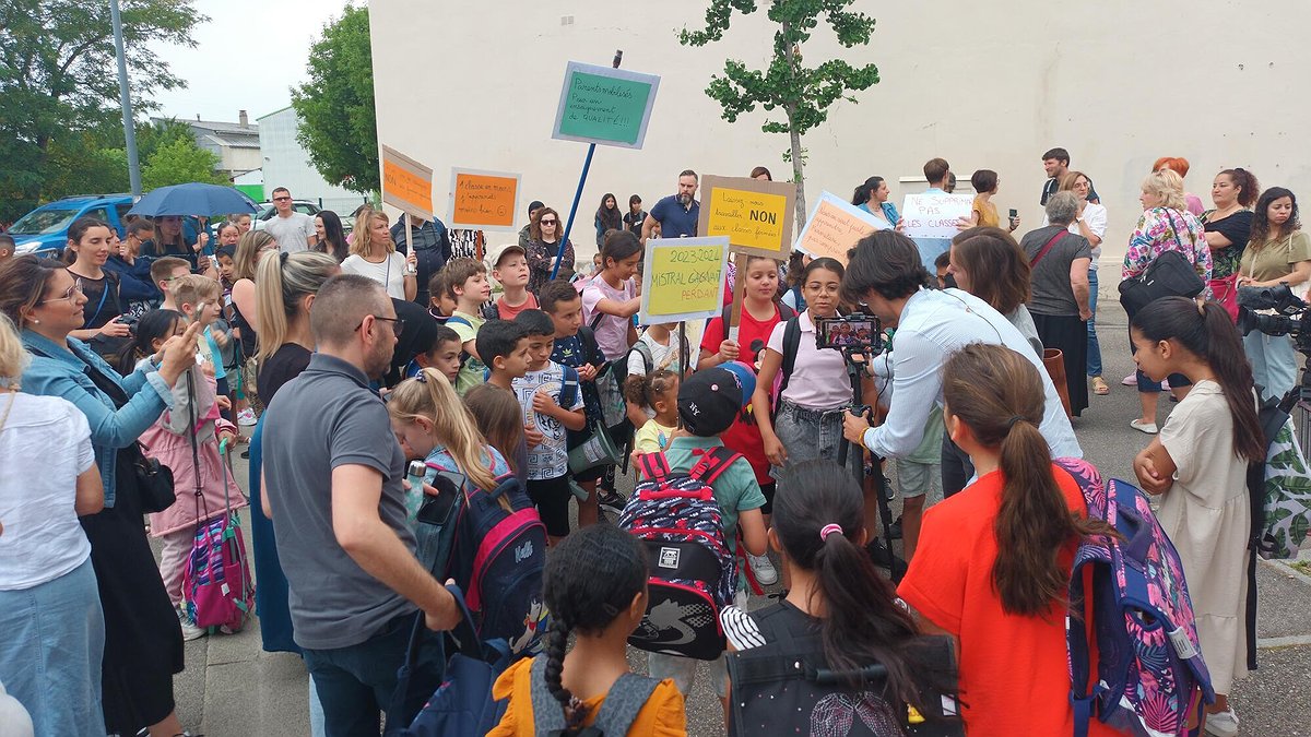 Mobilisation contre la fermeture de deux classes