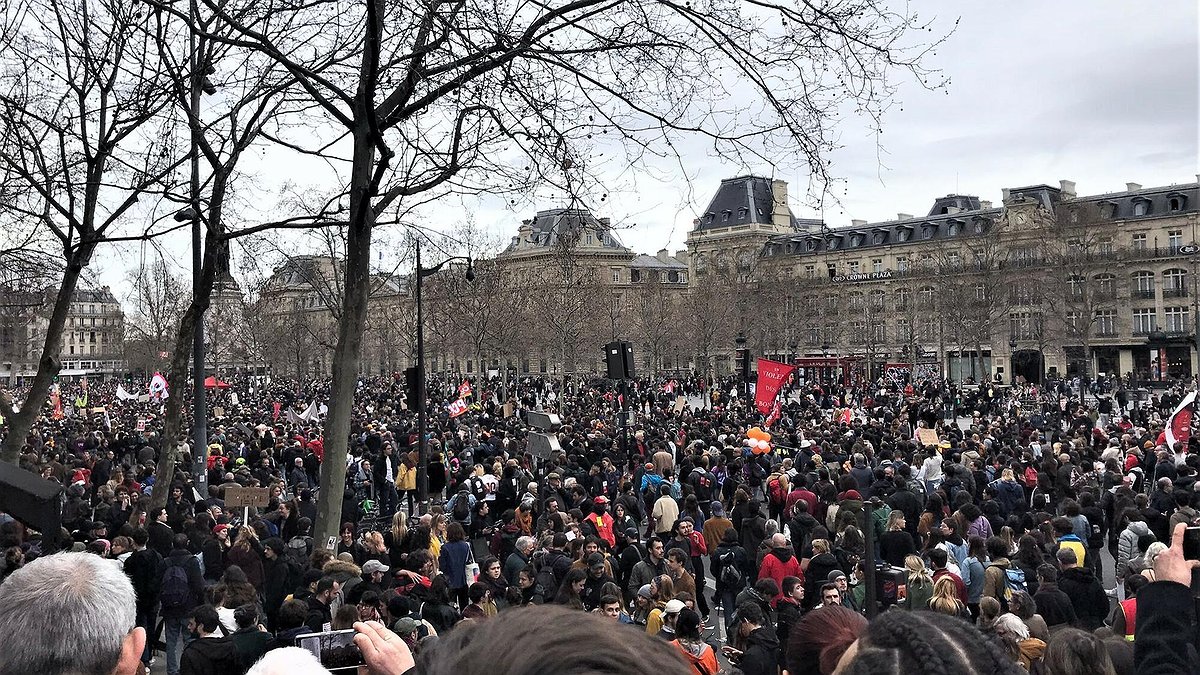 Ce n'est pas à Matignon que l'on obtiendra satisfaction ! Jeudi, soyons encore des millions en grève et dans la rue !