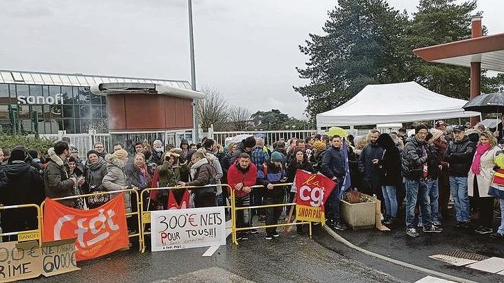 “300 euros net par mois pour tous et sans conditions !”