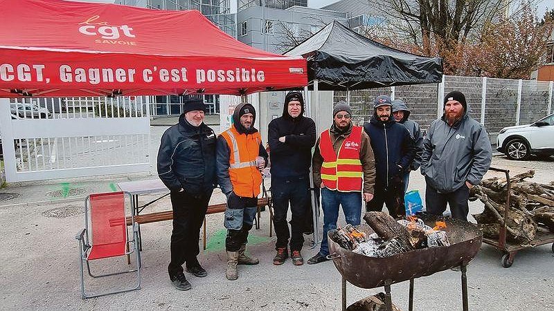 dix jours de grève pour les salaires